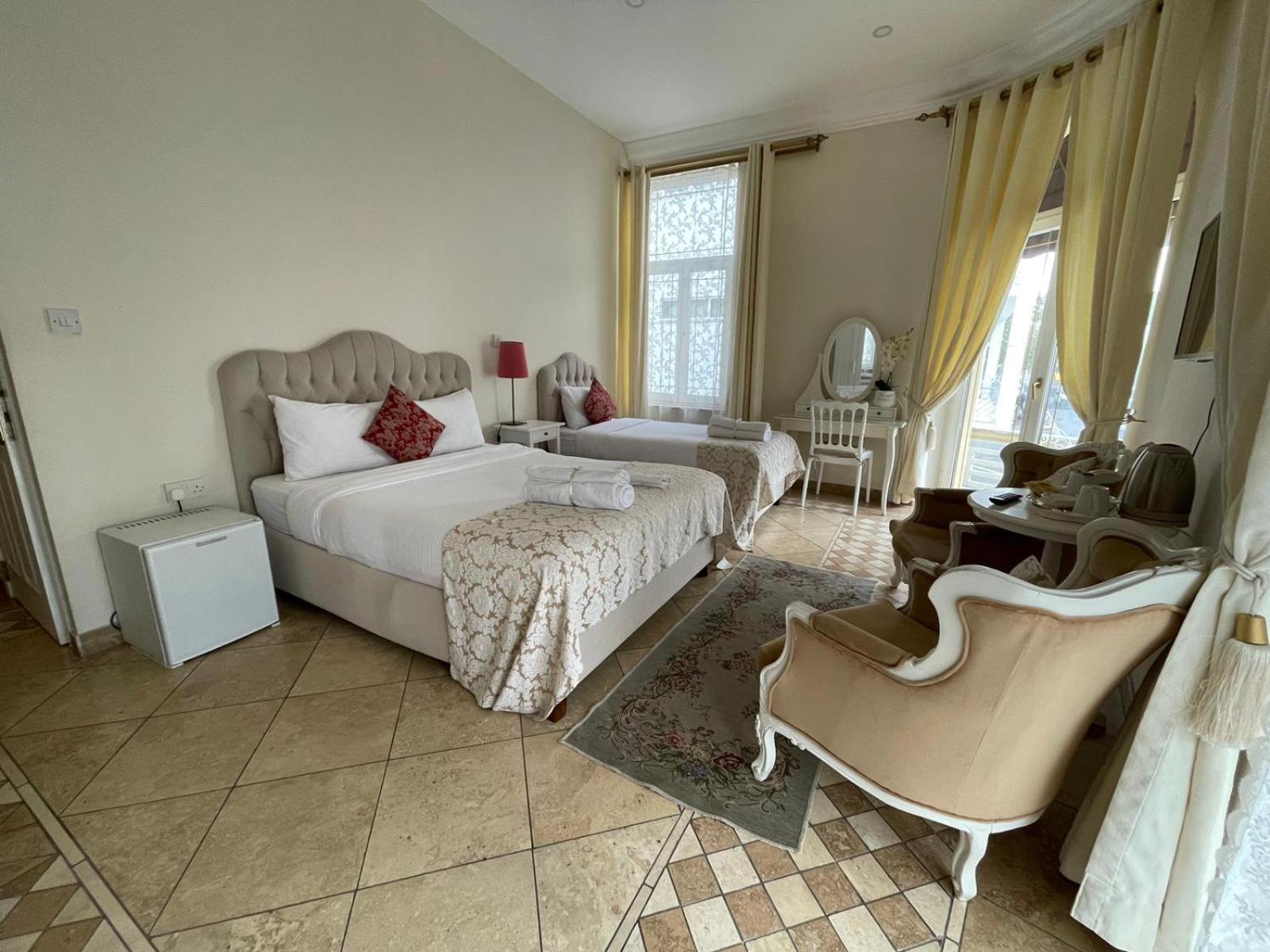 Lord'S Residence Boutique Hotel キレニア エクステリア 写真